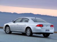 Buick Lucerne (2011) - picture 3 of 6