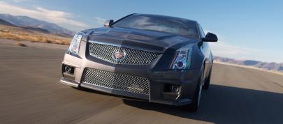 Cadillac CTS-V Coupe (2011) - picture 7 of 10
