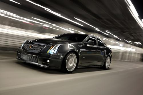 Cadillac CTS-V (2011) - picture 8 of 12