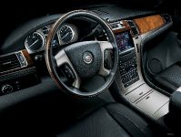 Cadillac Escalade Platinum (2011) - picture 2 of 10