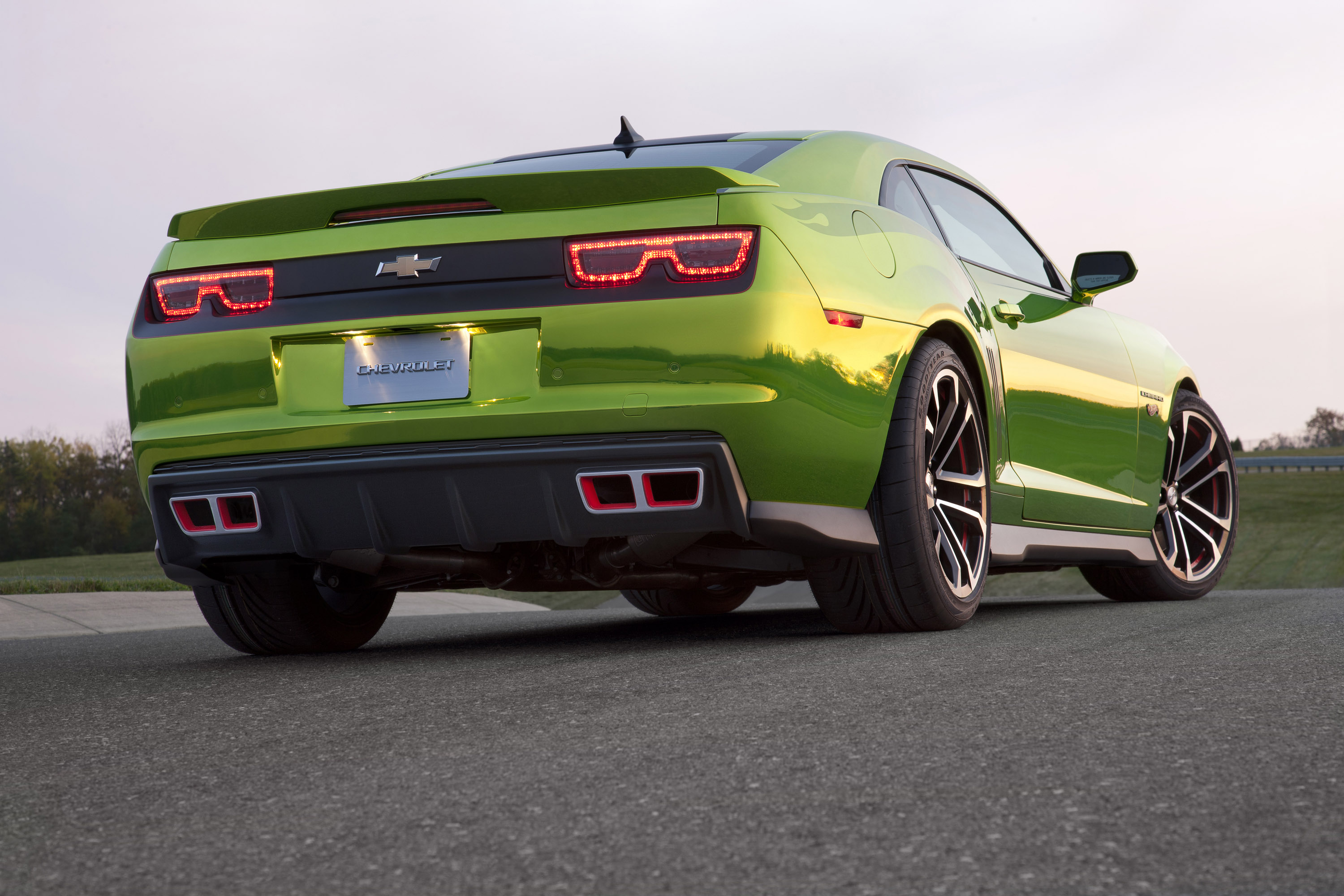 Chevrolet Camaro Hot Wheels Concept and Chevrolet Spark - a Green Discovery...