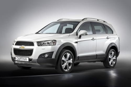 Chevrolet Captiva (2011) - picture 1 of 2