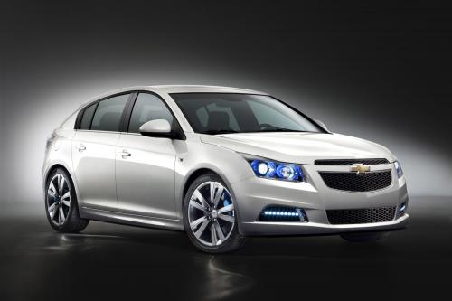 Chevrolet Cruze Hatchback (2011) - picture 1 of 3