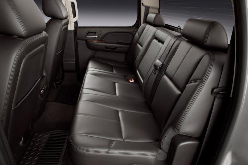 Chevrolet Silverado 2500 HD LTZ (2011) - picture 9 of 11