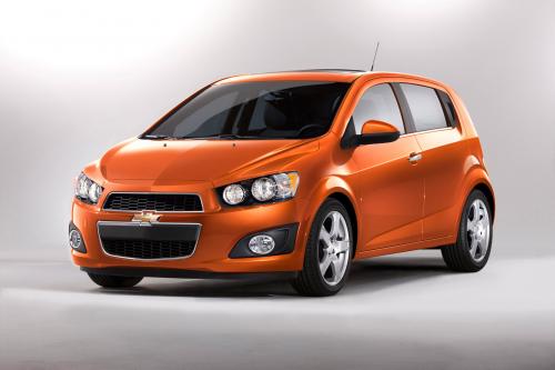 Chevrolet SONIC (2011) - picture 1 of 5