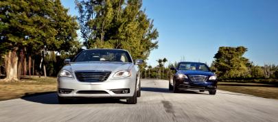 Chrysler 200 Convertible (2011) - picture 4 of 27