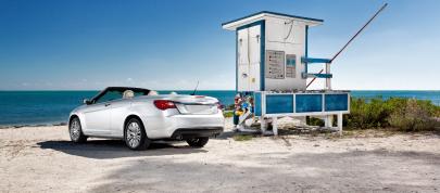Chrysler 200 Convertible (2011) - picture 12 of 27