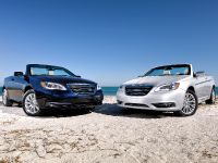 Chrysler 200 Convertible (2011) - picture 10 of 27