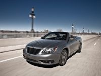 Chrysler 200 S convertible (2011) - picture 1 of 3