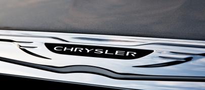 Chrysler 200 S sedan (2011) - picture 4 of 4