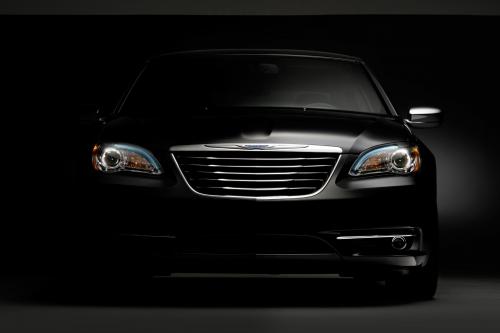 Chrysler 200 Sedan (2011) - picture 8 of 15