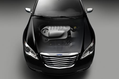 Chrysler 200 Sedan (2011) - picture 9 of 15