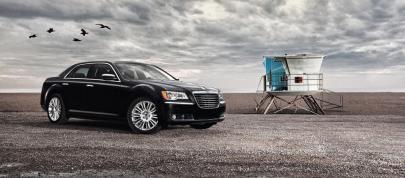 Chrysler 300 (2011) - picture 20 of 41