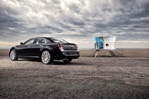 Chrysler 300 (2011) - picture 8 of 41
