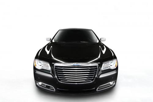 Chrysler 300 (2011) - picture 17 of 41