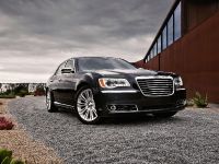 Chrysler 300 (2011) - picture 2 of 41