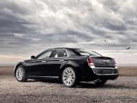 Chrysler 300 (2011) - picture 18 of 41