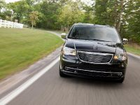 2011 Chrysler Town and Country, 1 of 5