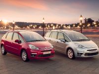 Citroen C4 Picasso (2011) - picture 2 of 5