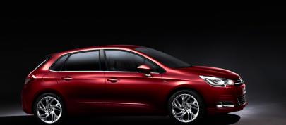 Citroen C4 (2011) - picture 7 of 15