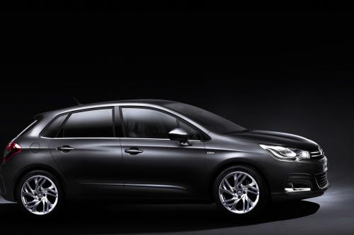 Citroen C4 (2011) - picture 1 of 15