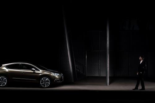 Citroen DS4 (2011) - picture 16 of 30
