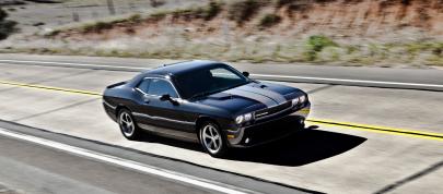 Dodge Challenger RT (2011) - picture 12 of 19