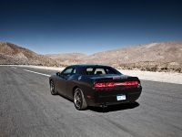 Dodge Challenger RT (2011) - picture 14 of 19