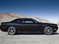 Dodge Challenger RT (2011) - picture 18 of 19