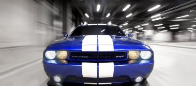 Dodge Challenger SRT8 392 (2011) - picture 12 of 13