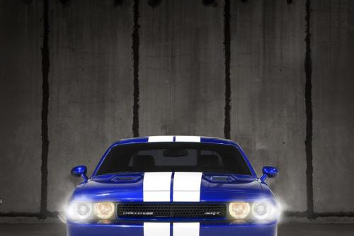 Dodge Challenger SRT8 392 (2011) - picture 9 of 13