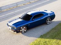 Dodge Challenger SRT8 392 (2011) - picture 10 of 13