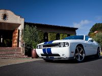 Dodge Challenger SRT8 (2011) - picture 6 of 11