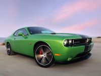 Dodge Challenger SRT8 (2011) - picture 1 of 11