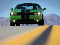 Dodge Challenger SRT8 (2011) - picture 2 of 11