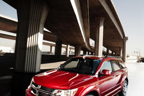 Dodge Journey (2011) - picture 1 of 11