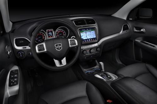 Dodge Journey (2011) - picture 9 of 11