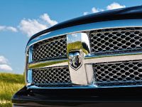 Dodge Ram Laramie Longhorn Edition (2011) - picture 2 of 17