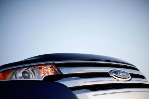 Ford Edge Limited (2011) - picture 25 of 38