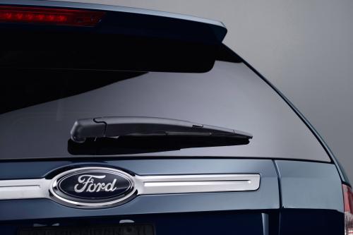 Ford Edge Limited (2011) - picture 33 of 38