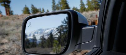 Ford Explorer (2011) - picture 28 of 33