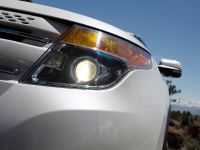 Ford Explorer (2011) - picture 18 of 33
