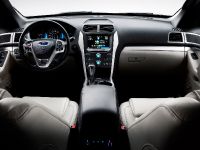 Ford Explorer (2011) - picture 21 of 33