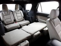 Ford Explorer (2011) - picture 26 of 33