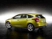 Ford Focus 5-door (2011) - picture 2 of 2