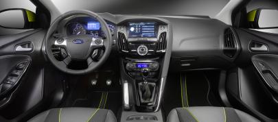 Ford Focus estate (2011) - picture 4 of 4