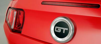 Ford Mustang GT (2011) - picture 7 of 15