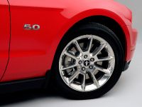 Ford Mustang GT (2011) - picture 5 of 15