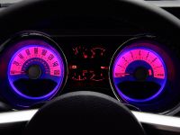 Ford Mustang GT (2011) - picture 14 of 15