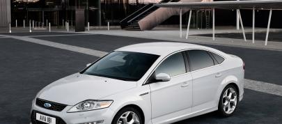 Ford Mondeo (2011) - picture 20 of 35